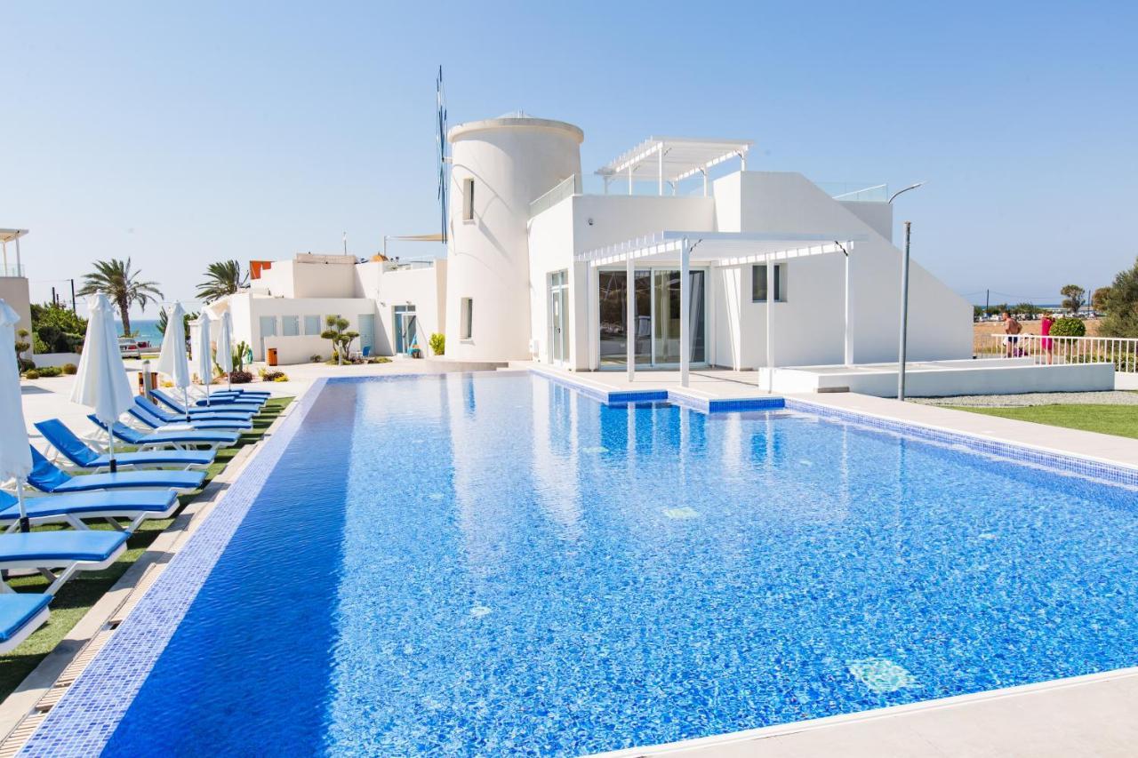 Blue Diamond Beach Villas Paphos Exterior foto